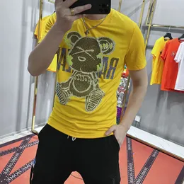 Rhinestone Casual T-shirts Loose O-Neck 2022 Ny mode Märke Diamond Bear Green Yellow Black White Kläder sommar stiliga föremål M-5XL