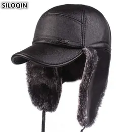 SILOQIN Winter Herren Ohrenschützer Hut PU Imitation Leder Bomber Hüte Samt Dicke Warme Baseball Kappe Für Männer Mittleren Alters ski Caps Y200110