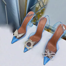 Schuhe Schuhe Transparente PVC-Damenschuhe Designer-Strass-Bowtie-Kristallschnallendekoration Hochwertige Damen-Sandalen in großen Größen 240229