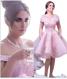 Fashion Dresses gala Arabic Short Pink Cocktail Dresses Elegant Lace Appliqued Off Shoulders Ball Gown Ruffles Homecoming Prom Dress Custom Made