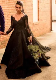 Vintage Czarne Suknie Ślubne 2021 Aplikacje Koronki Koronki Bling Retro Gothic Wedding Suknie V Neck Długi Rękaw Kraj Dress Vestidos de Novia