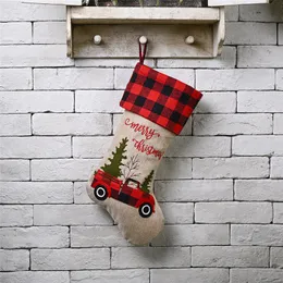 Świąteczna pończoch 18 "haftowany lniany Buffalo Plaid Red Truck Hooked Xmas Stocking Decorations i dodatek imprezowy JK2010XB