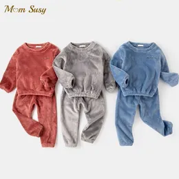Conjuntos de roupas Bebé Menina Roupas Pijamas Flannel Fleece Criança Criança Quente Crianças Sleepwear Home Terno Inverno Primavera Autum 2-12Y