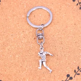 Moda Keychain 30 * 13mm Piłkarz Sporter Wisiorki DIY Biżuteria Breloczek Key Chain Pierścieni Pamiątka Do Prezentów
