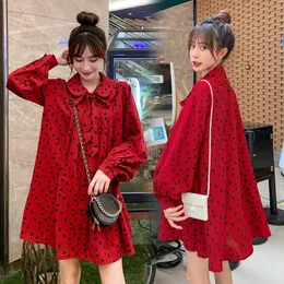 528 # Outono coreano moda vermelho chiffon maternidade blusas frouxo camisas soltas roupas para mulheres grávidas cair gravidez tops túnica lj201120
