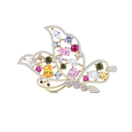 Pins, broscher Vacker fjäril för kvinnor Mode Xmas Pins Luxury Rhinestone Crystal Insect Brosch Pin Smycken Broche Femme Bijoux