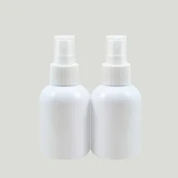 Bottiglia di plastica bianca da 50 pezzi da 100 ml con pompa a spruzzo nebulizzata Contenitore spray per profumo vuoto da 100 cc Piccole bottiglie campione