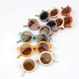 Kinder-Sonnenschutz, klassische winddichte Sonnenbrille für Mädchen und Jungen, universelle Kinder-Mode-Sonnenbrille, runde Vollformat-Brille aus Kunststoff