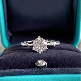 Desingers Ring Mężczyźni i kobiety Szerokość i wąska wersja Różana para Posrebrzane luksusowe pierścionki Klasyczny sześcioramienny pierścionek z brylantem Pani Trójwymiarowy wzór Para