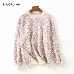 BIAORUINA Moda donna leopardo maglione lavorato a maglia O-collo femminile casual tenere caldo pullover oversize signore dolce maglione spesso LJ201017