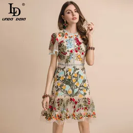 LD Linda Della New 2021 패션 활주로 여름 드레스 여성 플레어 슬리브 꽃 자수 우아한 메쉬 중공 미디 드레스