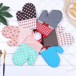 30*17cm Ovens Mitts Cotton Glove Striped Floral Anti-scalding Baking Microwave Oven Gloves Insulation BBQ Bakeware Kitchen Tool BH4412 WLY