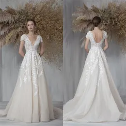 新しい到着のウェディングドレスセクシーなVネックの葉のアップリケレースのRuched Tulelle Bridal Gowns Sweep Train SexyバックレスローブDe Mariee Custom Made