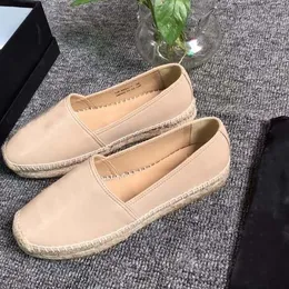 Damsandaler lyxiga Designerskor Kvalitet Äkta kohud Fritidssko Boutique Noble Klassisk vintage Märke Espadrilles Platta sportsneakers storlek 34-42 Med låda