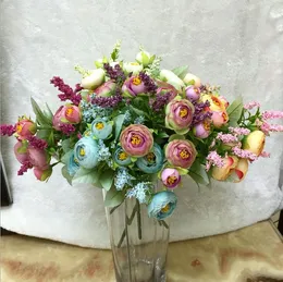 Fiori finti in seta imitazione di fascia alta Bouquet di boccioli di tè per matrimoni con fiori per la decorazione del soggiorno disponibile