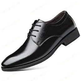 Włoska sukienka Mężczyźni Business Shoes Office Black Dress Formalne Buty Mężczyźni Prawdziwej Skóry Brown Buty Mężczyźni Klasyczny Ayakkabi