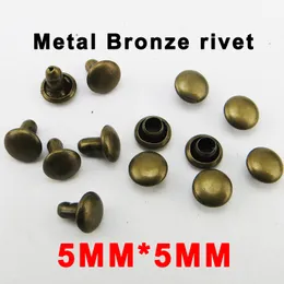 1000 sztuk 5mm * 5mm Bronze Tone Metal Rivets Przyciski Szycie Odzież Akcesoria Bag Torba Nicic MR-019K