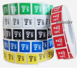 1000 adet Anti Metal Sticker NFC Etiketleri 30x30mm 213 Chip Anti Metal Etiket 13.56 MHz ISO14443A Rozetleri Metalik Anahtar Token Devriye Evrensel Etiket