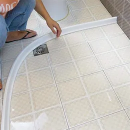 Shower Barrier Bathroom and Kitchen Water Stopper Collapsible Threshold Water Dam Shower Barrier and Retention System Bathroom Accessories