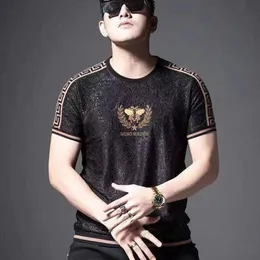 2022 Nya T-shirts Koreanska Mode Designer Broderi Little Bee Male Handsome Spring Sommar Lyxig Kortärmad Tees Kläder M-5XL