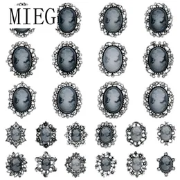 24pcs/set Vintage Brooch Cameo Queen Brooch Antique Crystal Brooch Pin Women Wedding Bride Jewelry 201120