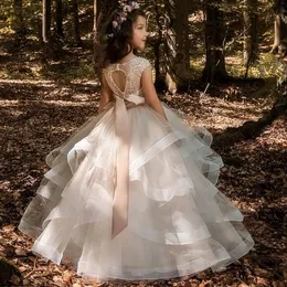 Elegant Flower Girl Dresses Champagne Lace Applique Sleeveless Cascading Kids Pageant Gowns For Weddings First Communion Dresses330I