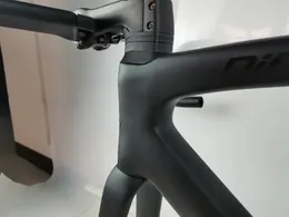 DI2에 적합한 고품질의 탄소 도로 자전거 프레임 700C 탄소 자전거 프레임 세트 100x12 12x142mm 스루 액슬