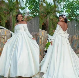 Sexy afrikanische nigerianische A-Linie Brautkleider mit großer Schleife und Schärpe, eleganter Fleck, schulterfrei, langärmelige Brautkleider nach Maß P68