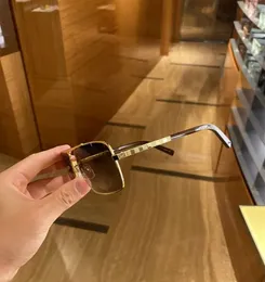 ゴールドフレーム アビエーターサングラス アビエーターフレーム サングラス ・ゴールドトーン メタル