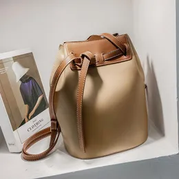 Torby na ramię Contrast Color Slostring Bucket Bag 2021 Jakość PU Skóra Damska Designer Torebka o dużej pojemności Messenger