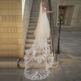 Oszałamiająca One Layer Wedding Veil Lace Appliqued Edge 2021 Długie Włosy Bridal Wear Akcesoria Ślubne Gorąca Sprzedaż