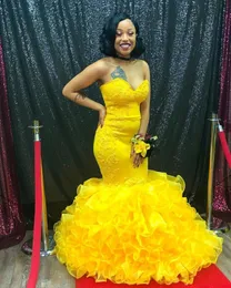 Schwarze Mädchen schlanke sexy afrikanische gelbe Meerjungfrau-Abschlussballkleider Spitzenapplikation Organza bodenlange Partykleider formelles Kleid Abendpartykleidung