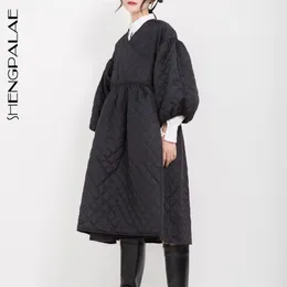 SHENGPALAE Schwarz Koreanische Mode Winter Jacke Jacken V Kragen Halbe Hülse Lose Große Persönlichkeit Große Saum Mantel Frauen JL103 201217