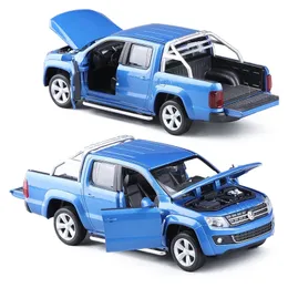 1:32 Skala Luxury Diecast Alloy Metal Car Modell för TheVolks Wagen Amarok Pickup Collection Modell Pull Back Truck Toys Vehicle LJ200930