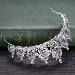 2021 Guld Princess Headwear Chic Bridal Tiaras Tillbehör Stunning Kristaller Pärlor Bröllop Tiaras och kronor 12173