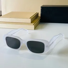 Mode SPR17WS Sexiga Solglasögon för Kvinnor Butterfly Form Glasögon Konkave-Konvex Tredimensionell Design Anti-Ultraviolet Kom Square Pathedges och Corners