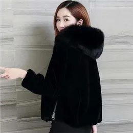 Vinter Kvinnor Högkvalitativ Faux Fox Fur Coat Luxury Long Fur Coat Loose Lapel Overcoat Tjock Varm Plus Storlek Kvinna Plush Coats 201210