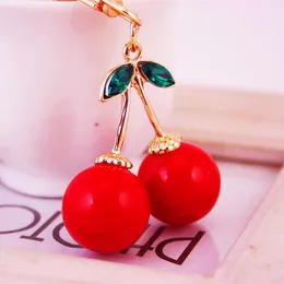 Fashionable cute crystal red cherry key chain car key ring ladies bag accessories fruit metal pendant craft gift handbag pendant