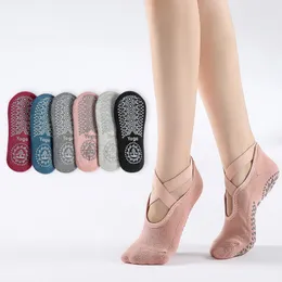 女性のためのヨガの靴下のためのピラティスの靴下の非スリップグリップストラップ純粋なバレバレエダンスダンスの裸足のトレーニング