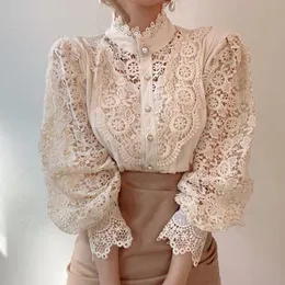 Vintage Solid White Lace Blouse T Shirts Kvinnor Ny Koreanska Button Loose Shirt Toppar Kvinna Hollow Casual Ladies Blusar Blusas