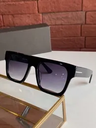 Shiny Black/Grey Shaded Sunglasses for Men 0847 Rectangle Square Frame Fashion Sun glasses occhiali da sole with box