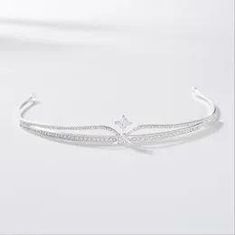 Luxury Crystals Bridal Tiaras Headepieces 2021 Trendiga Silver Chic Kvinnor Kronor Huvudbonader För Fest Bröllop Hår Tillbehör Smycken Al8611