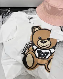 Çocuk T-Shirt Yaz Kısa Kollu Gömlek Bebek Kız Erkek Mektubu Beş Renkli Ayı Desen Dibe Bluzlar Çocuk Giysileri Tops Tees Beyaz Pembe Artı Boyutu