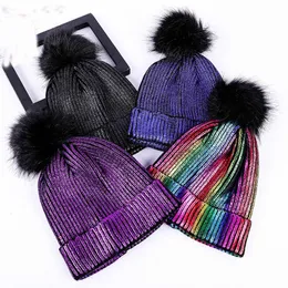 Tasarımcı Altın Damga Kar Örme Pom Beanies Şapkalar Mens Womens Kafatası Kış Kap Slouchy Kafa Isıtıcı Kürk Topu Ile Saç Kaputu