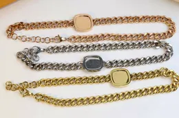 2022 Personlig mode halsband charm smycken lyx initialer hängande nygifta gåvor guld och silver rosa guld grossist kvinnor bulk vuxen halsband