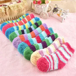 1-3 lat Skarpetki Baby Cute Striped Terry Ręcznik Sock Winter Kids Baby Unisex Ciepłe Sox Christmas Snow Socks Thermal Wąż bawełniany dla dzieci