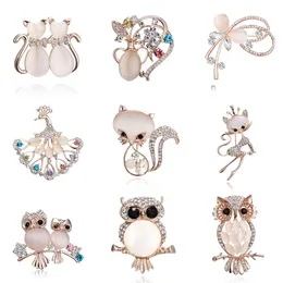 Cute Animal Crystal Cat Guwl Guwl Peacock Butterfly Brooch Pins Donne Europa America Banchetto di nozze Banchetto Partito Strass gioielli