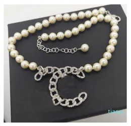 Collana pendente con orecchini a goccia di alta qualità con perline di conchiglia naturale e diamante dal design cavo per il regalo di gioielli da sposa da donna con timbro a scatola