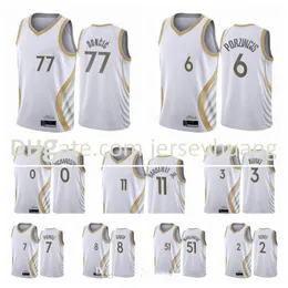 DallasMavericksMänner Luka Doncic Kristaps Porzingis 2020–21 White City Basketball-Trikot, neue Uniform