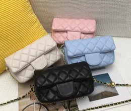 2021 Marka Kadın Paket Tasarımcısı Mini Zincir Çanta Yeni Kore Messenger Çanta Moda Değişim Tek Omuz Cep Telefonu Bagaj Noel Hediyesi